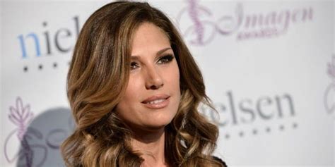 daisy fuentes net worth